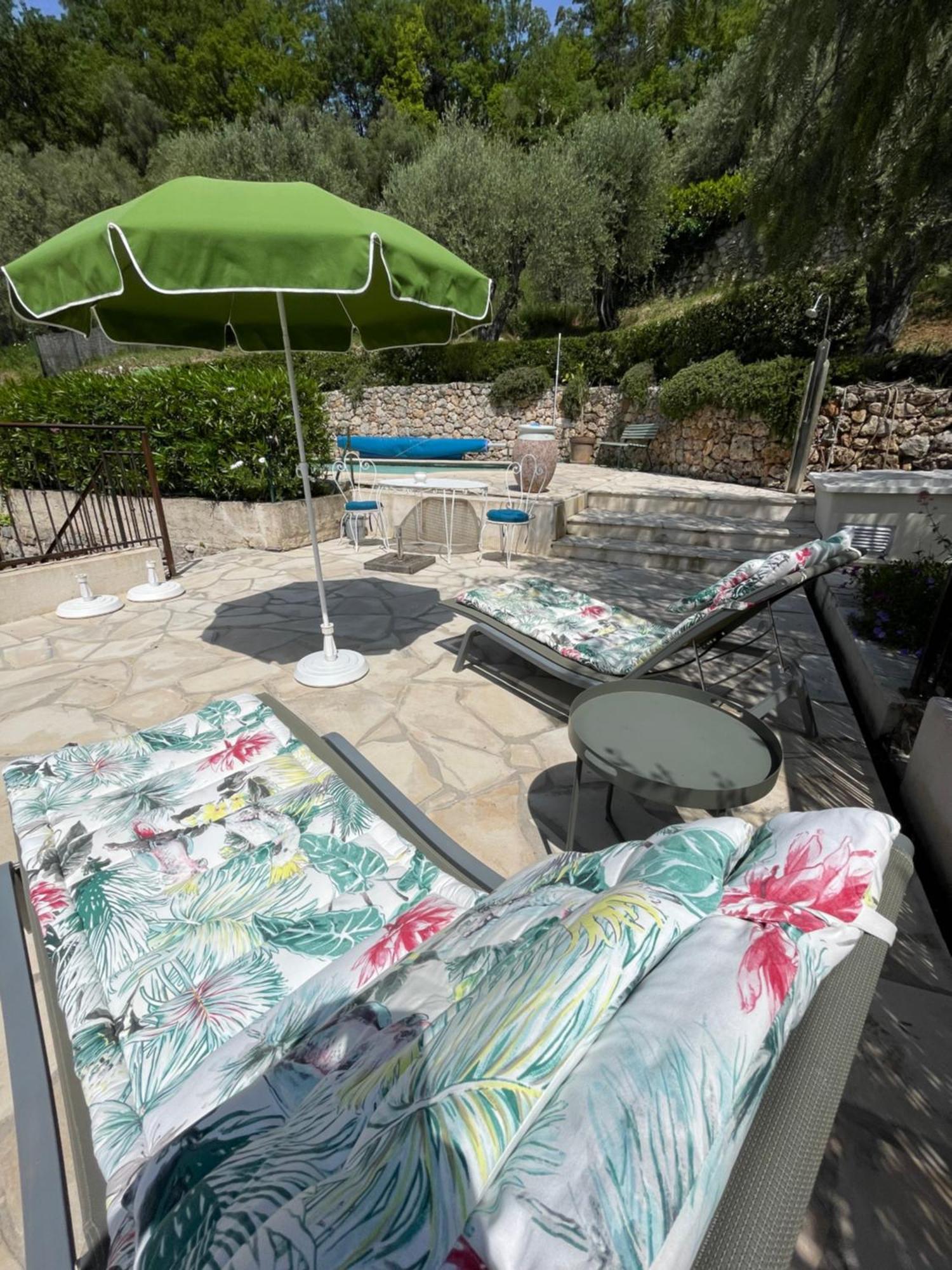Villa Daphne Spéracèdes Exteriör bild
